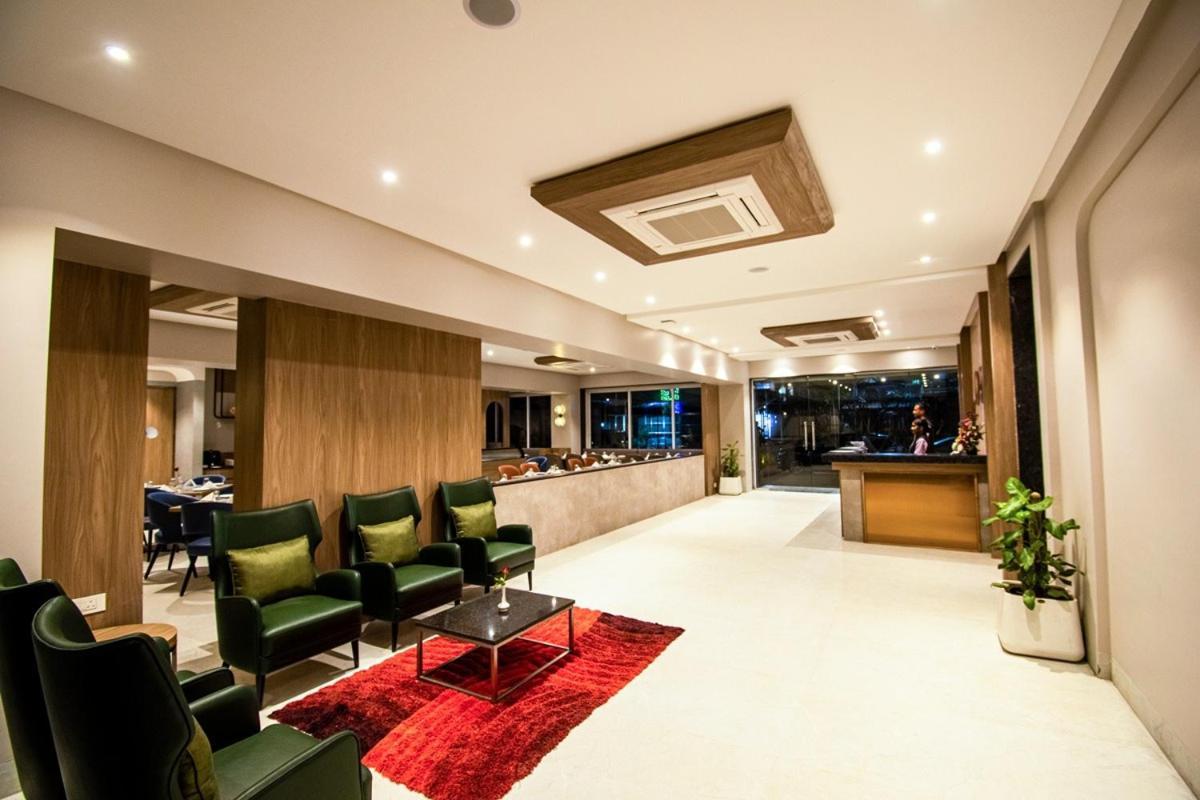 Meritas Aura Resort Lonavala Eksteriør bilde