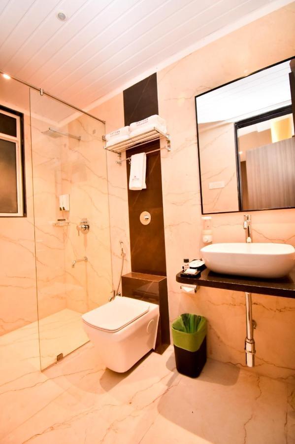 Meritas Aura Resort Lonavala Eksteriør bilde