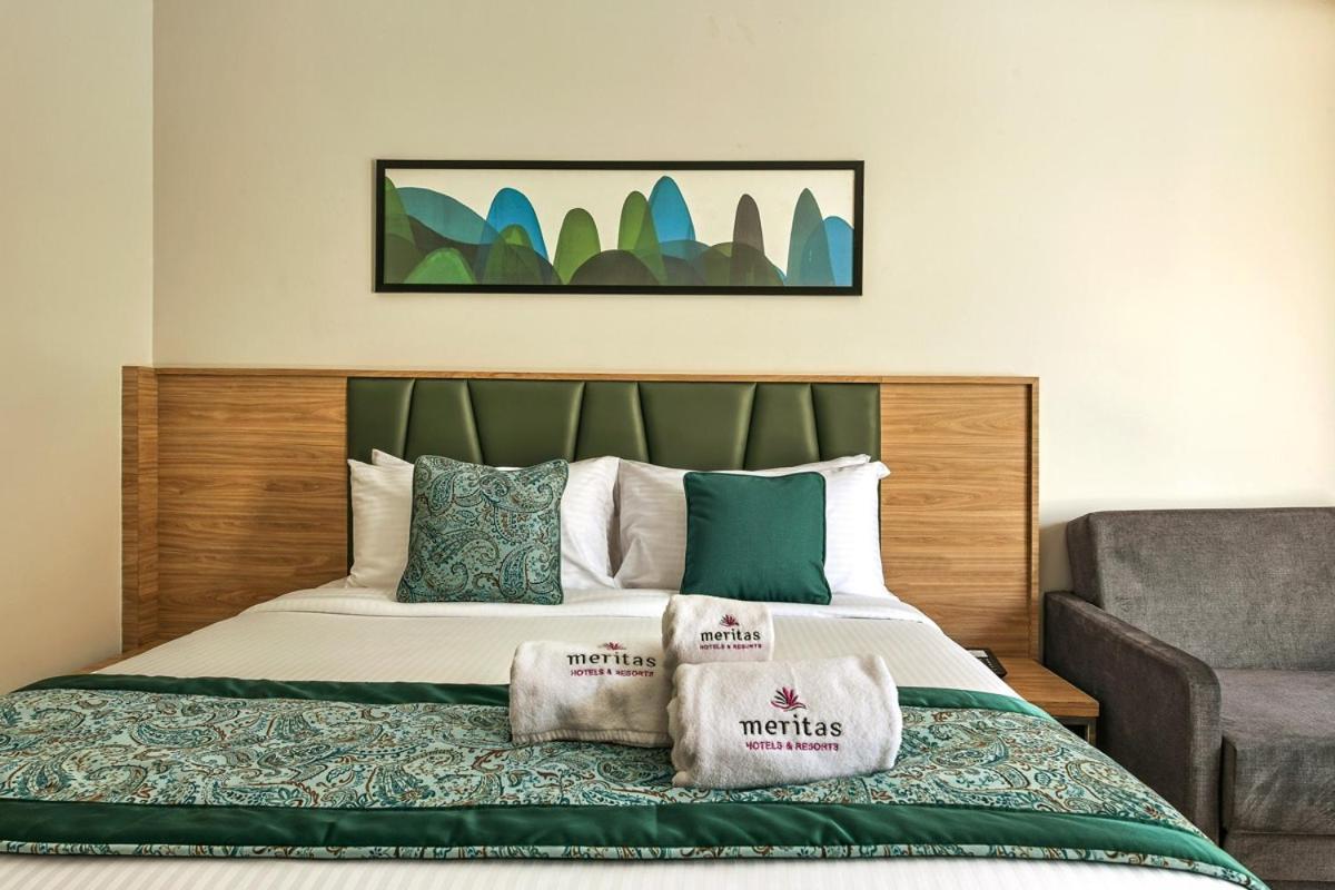Meritas Aura Resort Lonavala Eksteriør bilde