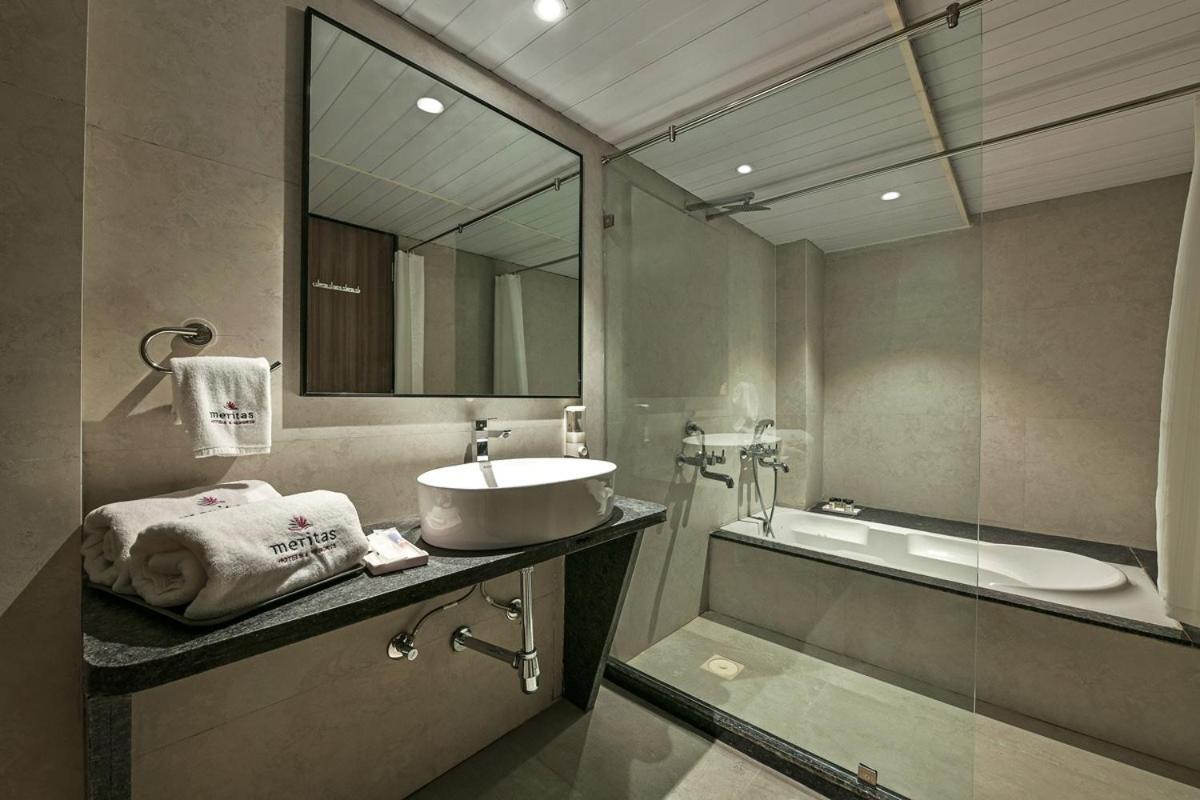 Meritas Aura Resort Lonavala Eksteriør bilde